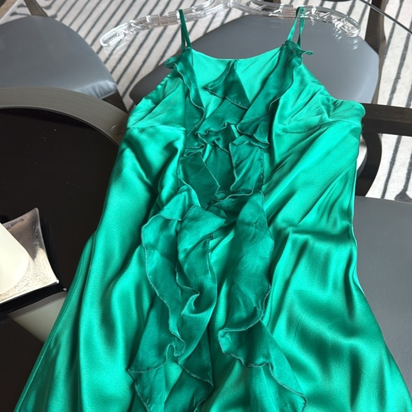 BEACH WEDDING Gorgeous Green Silk Mermaid Dress - Medium - Worn Once! - Picture 5 of 13